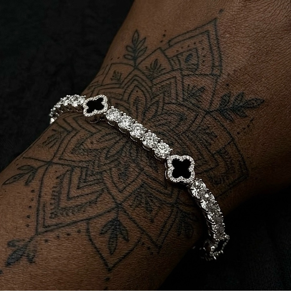 Black and Silver Clover Tennis Bracelet 8inch